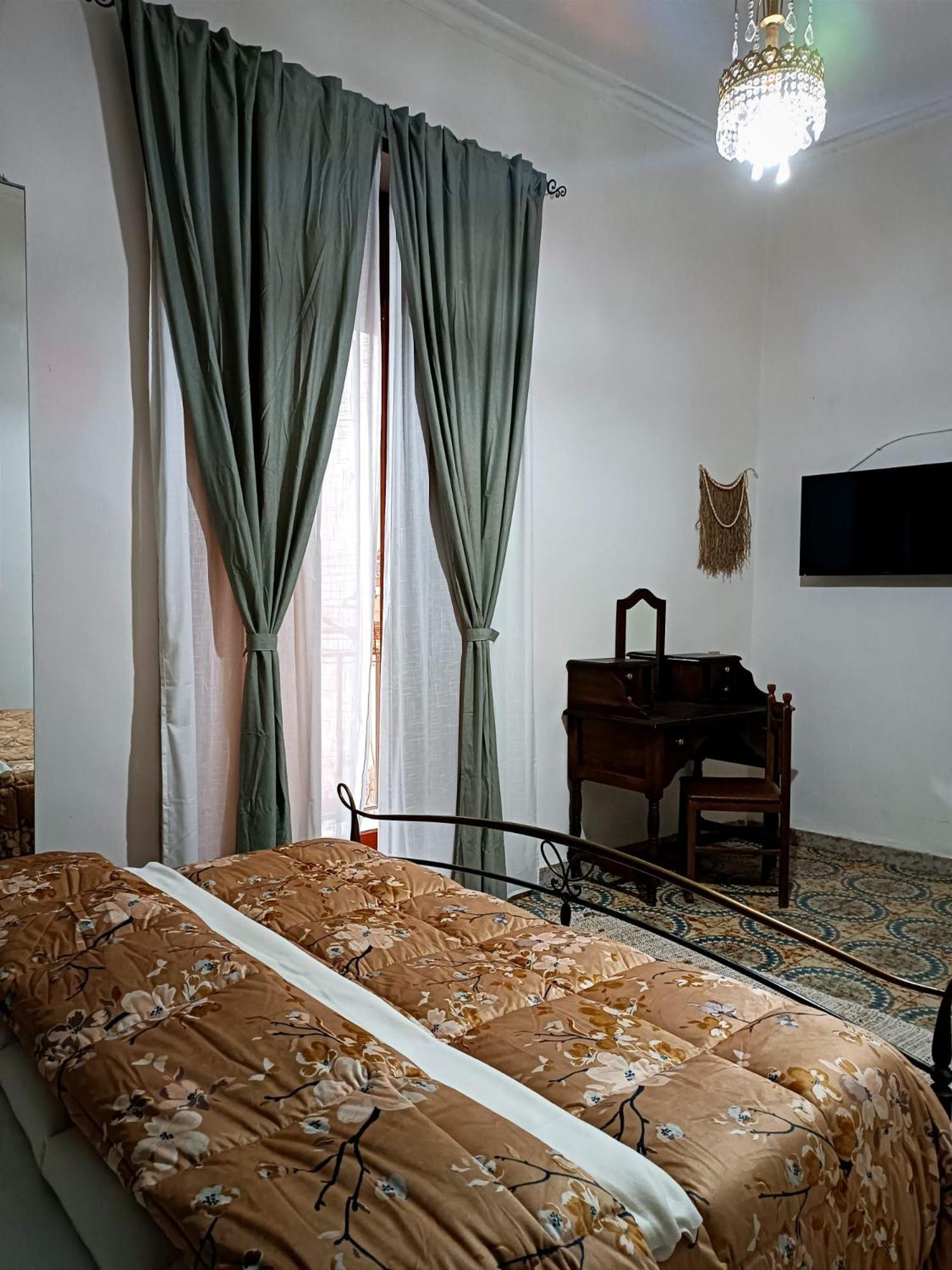 Boric Home -Centro Storico - Наполи Екстериор снимка