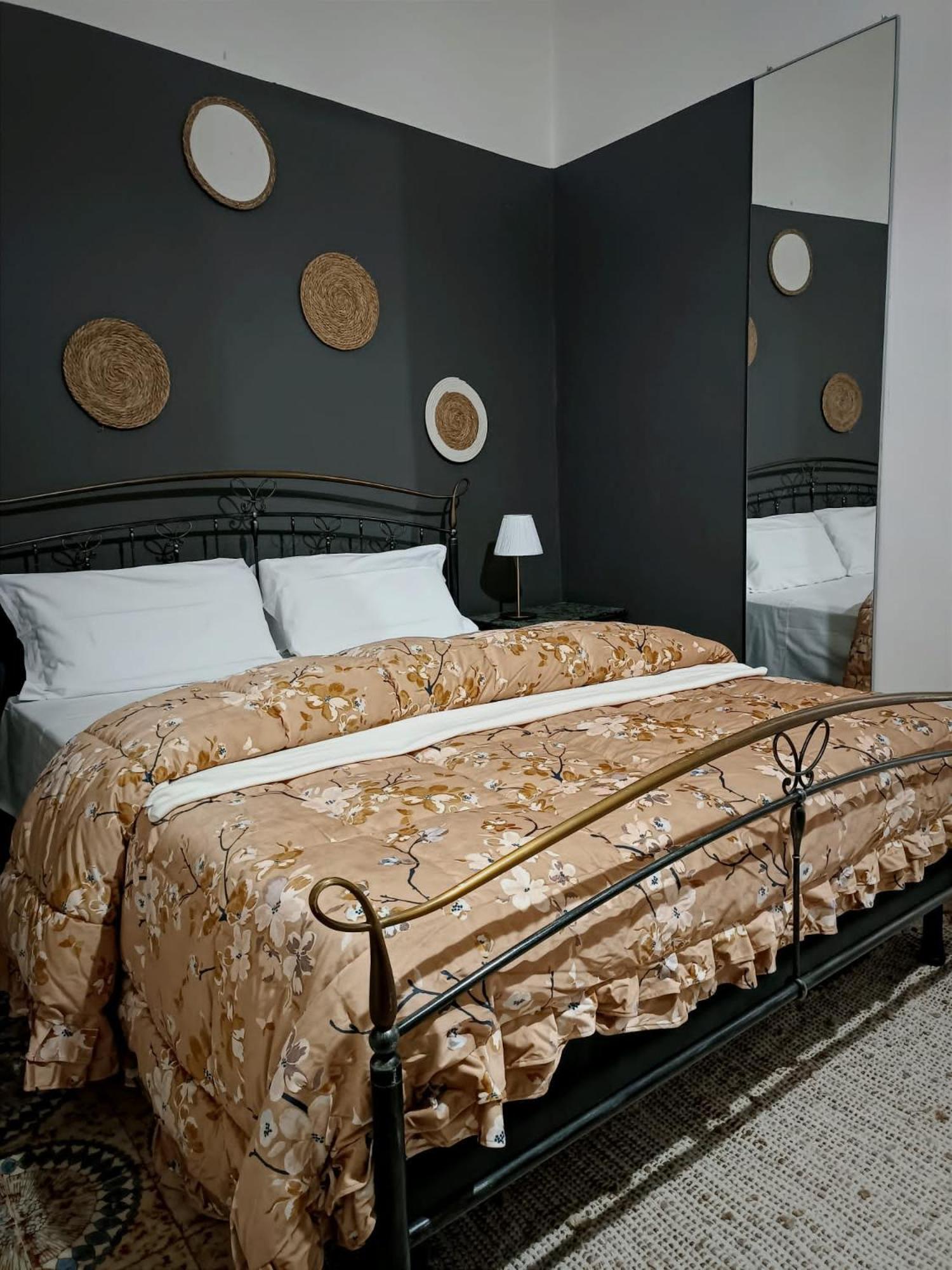 Boric Home -Centro Storico - Наполи Екстериор снимка