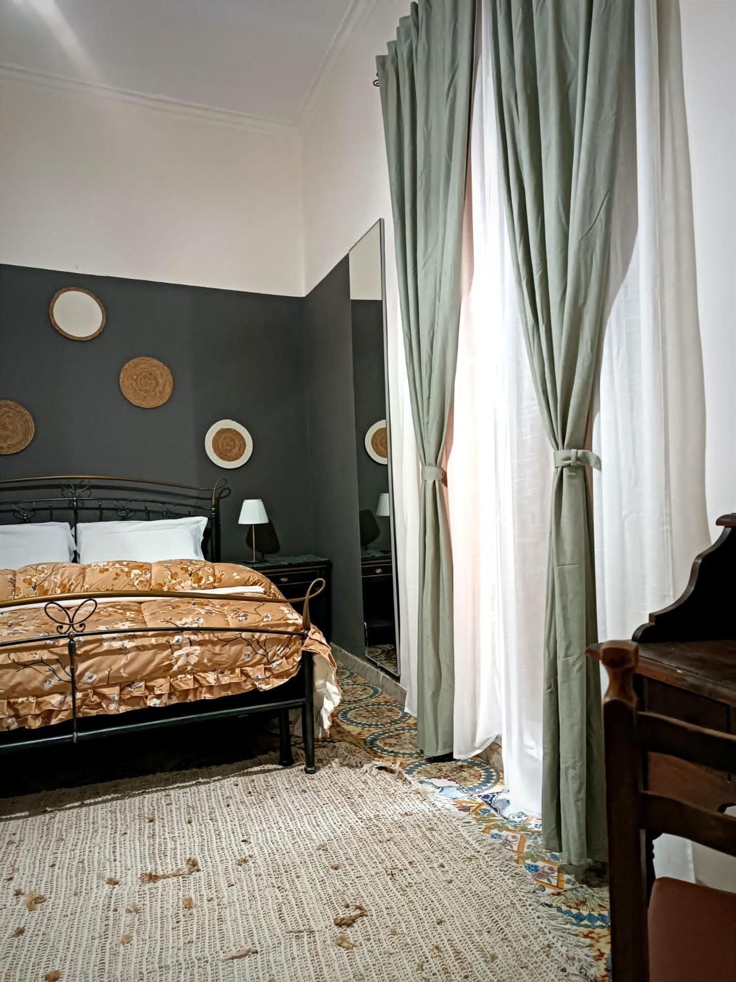 Boric Home -Centro Storico - Наполи Екстериор снимка
